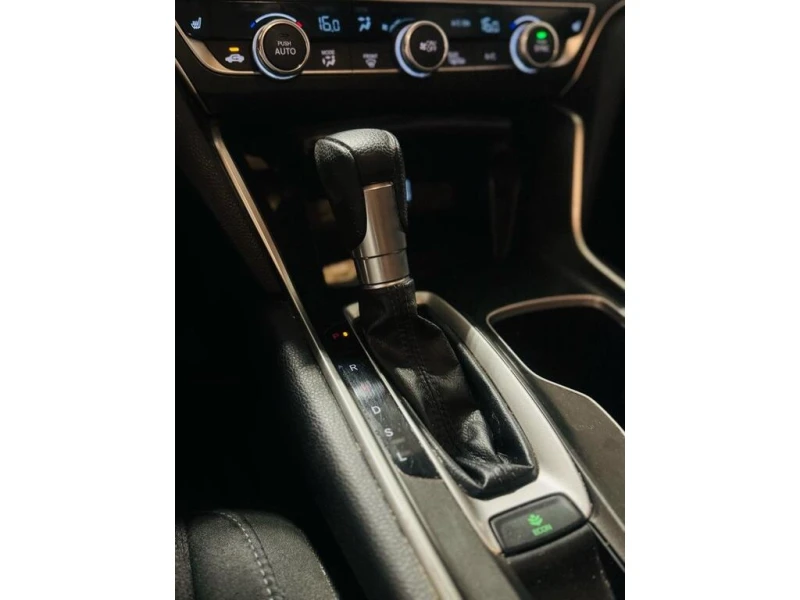 Honda Accord * LX * CARFAX * БЕЗ ПЪРВОНАЧАЛНА ВНОСКА, снимка 14 - Автомобили и джипове - 52959847