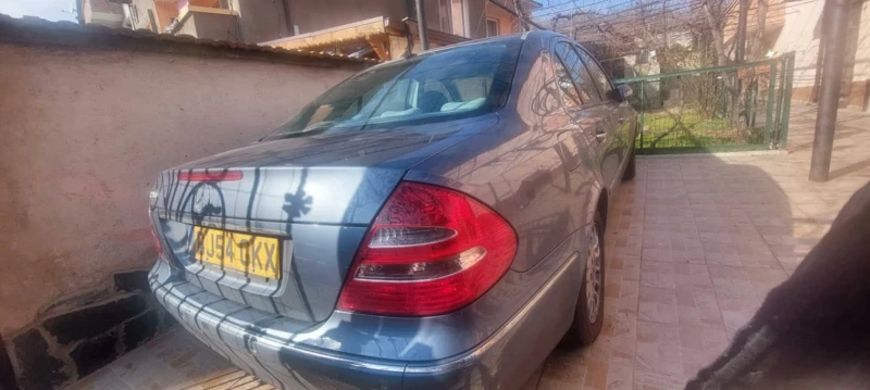 Mercedes-Benz E 240, снимка 2 - Автомобили и джипове - 53201395