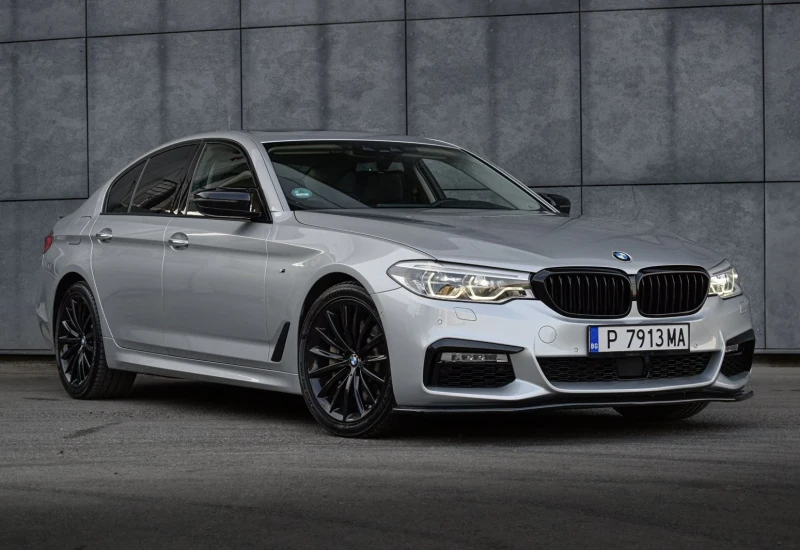 BMW 530 G30/M Pack//Обслужен/Реален пробег/ЦЕНА БЕЗ АНАЛОГ, снимка 4 - Автомобили и джипове - 53330881