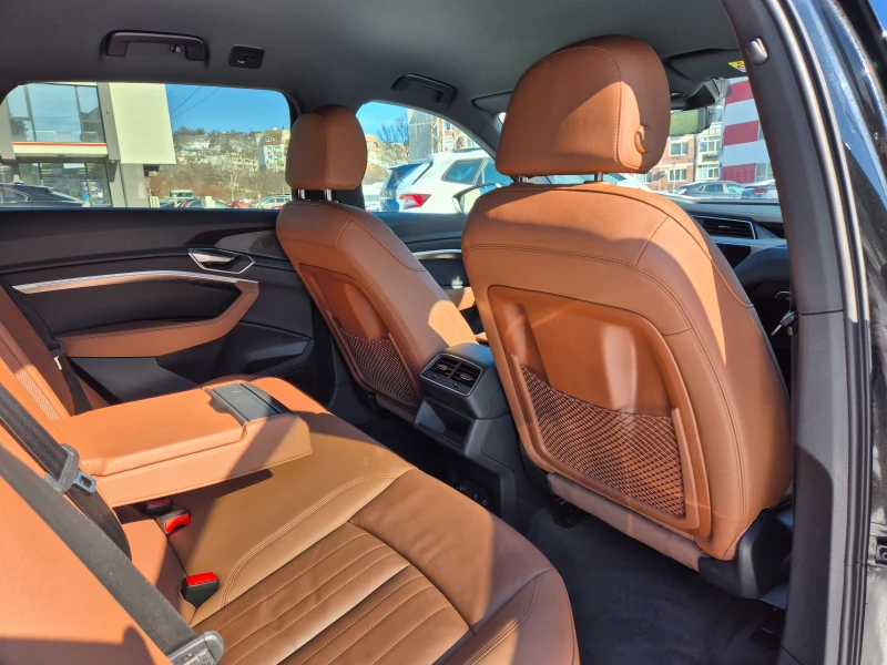 Audi E-Tron 55 quattro Advanced edition Plus , снимка 9 - Автомобили и джипове - 53338864