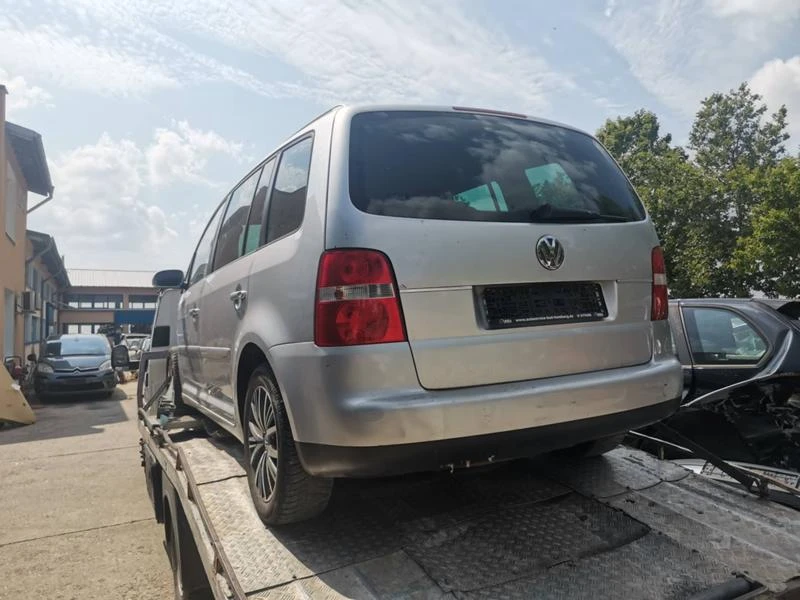 VW Touran 1.9 TDI AVQ, снимка 1 - Автомобили и джипове - 47850523