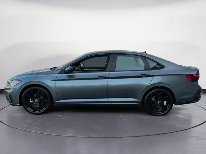 VW Jetta SPORT * * CARFAX * * АВТО КРЕДИТ * * , снимка 2 - Автомобили и джипове - 53991040