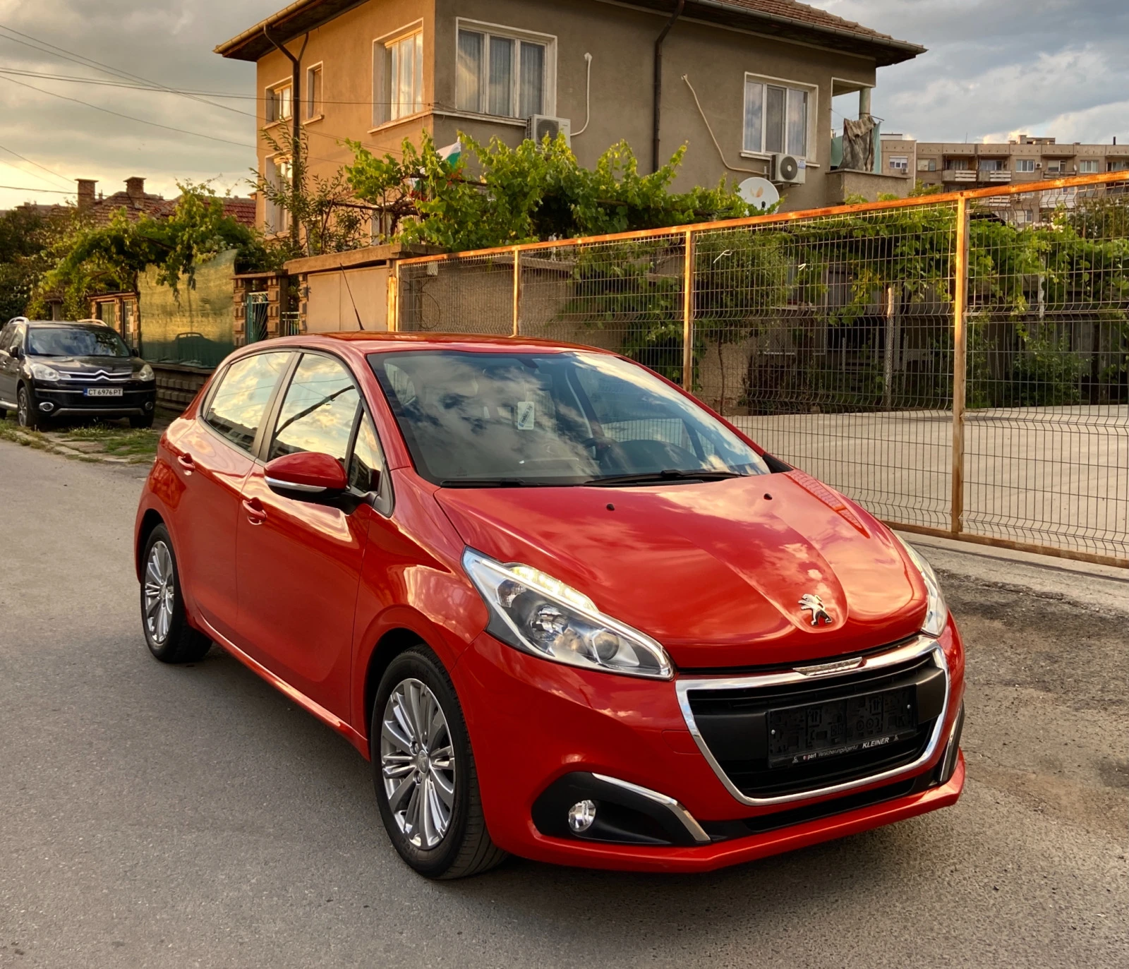 Peugeot 208 1.2i FACELIFT* 170 000км*  - изображение 2