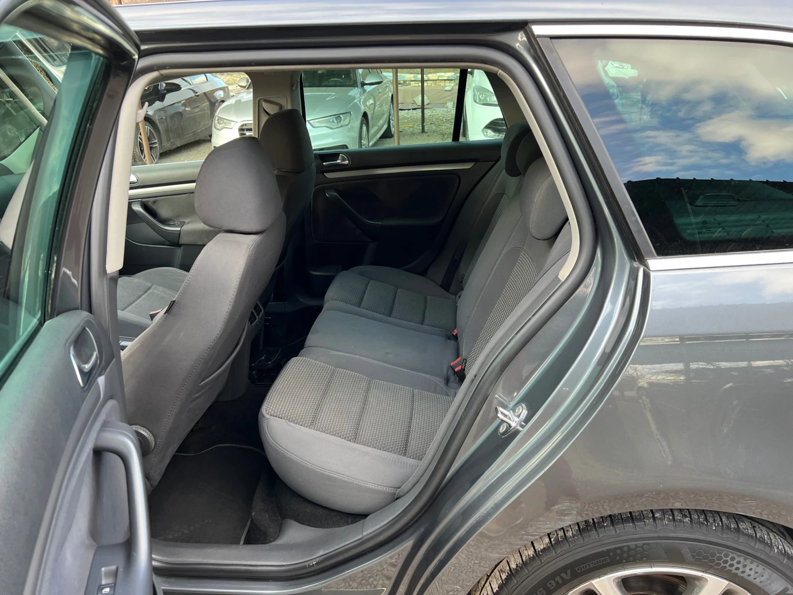 VW Golf 5-1.9TDI | Mobile.bg — изображение 12