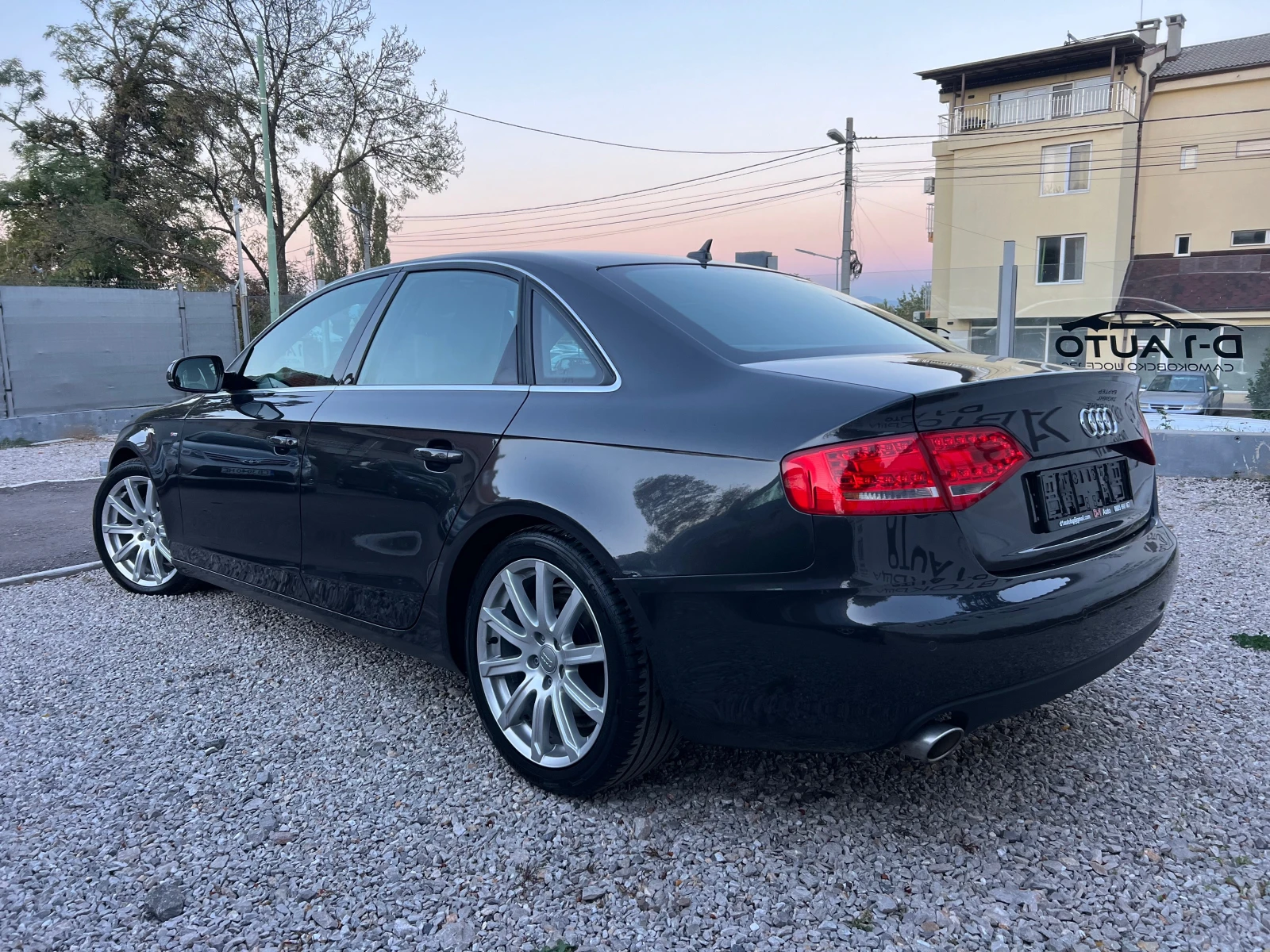 Audi A4 3.0 TDI S-LINE - изображение 6
