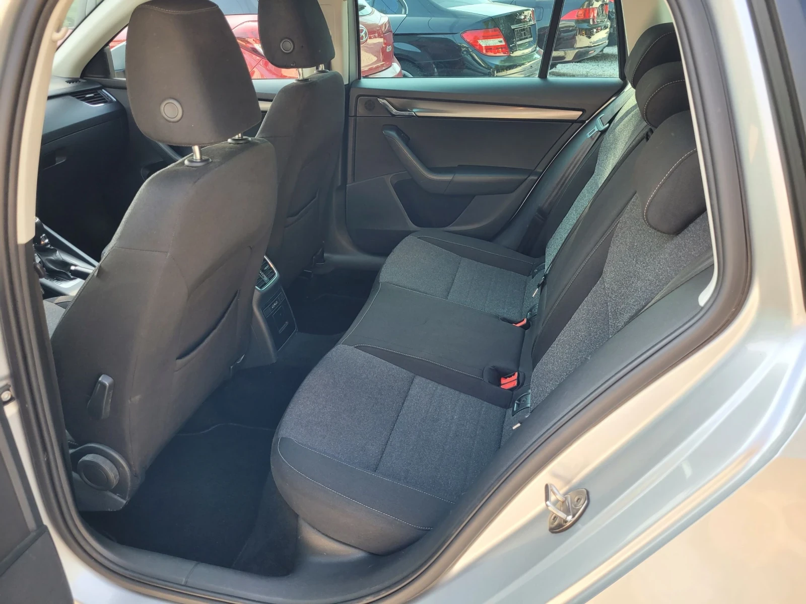 Skoda Octavia 2.0 TDI automatic  - изображение 7