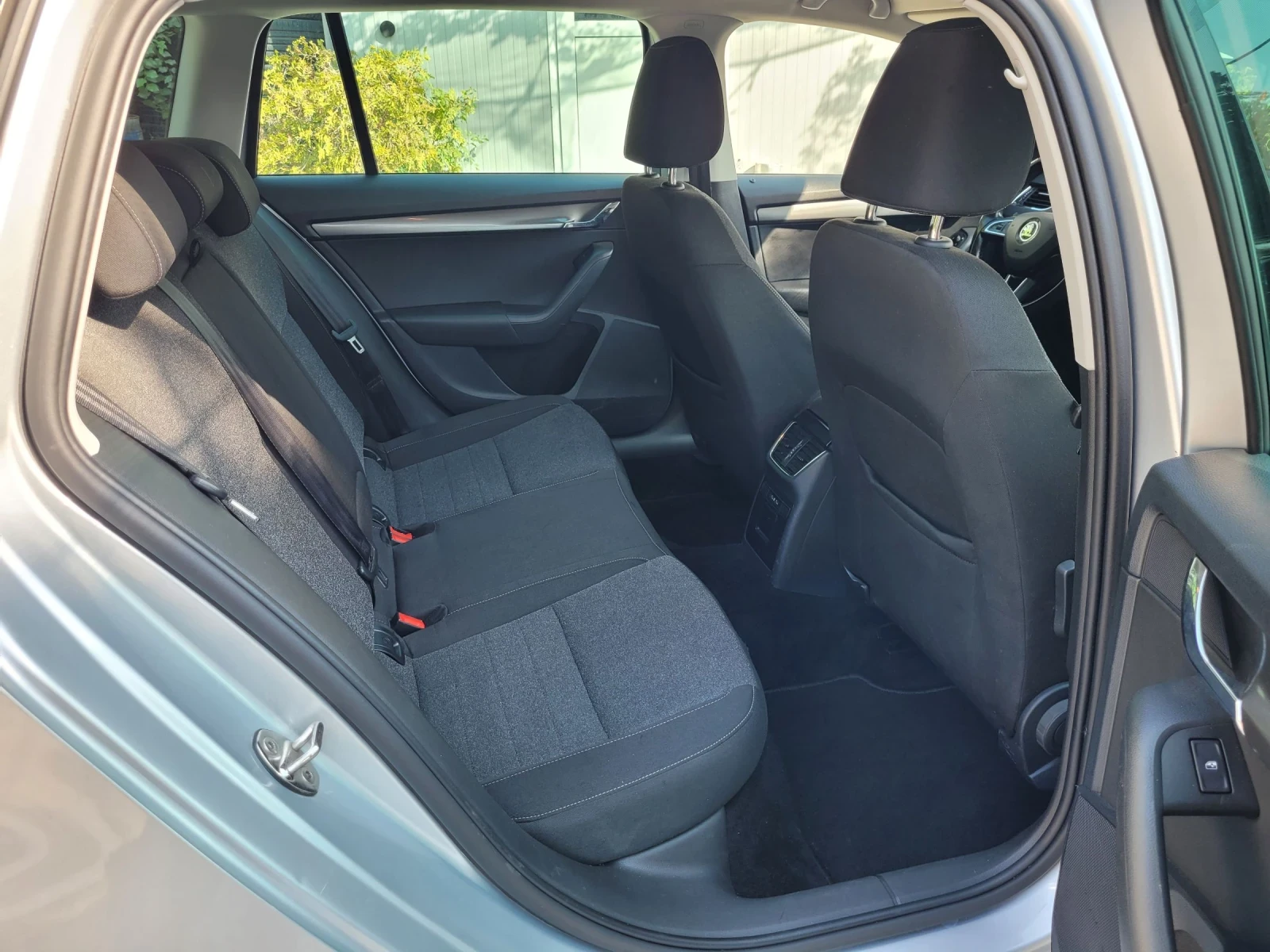 Skoda Octavia 2.0 TDI automatic  - изображение 9