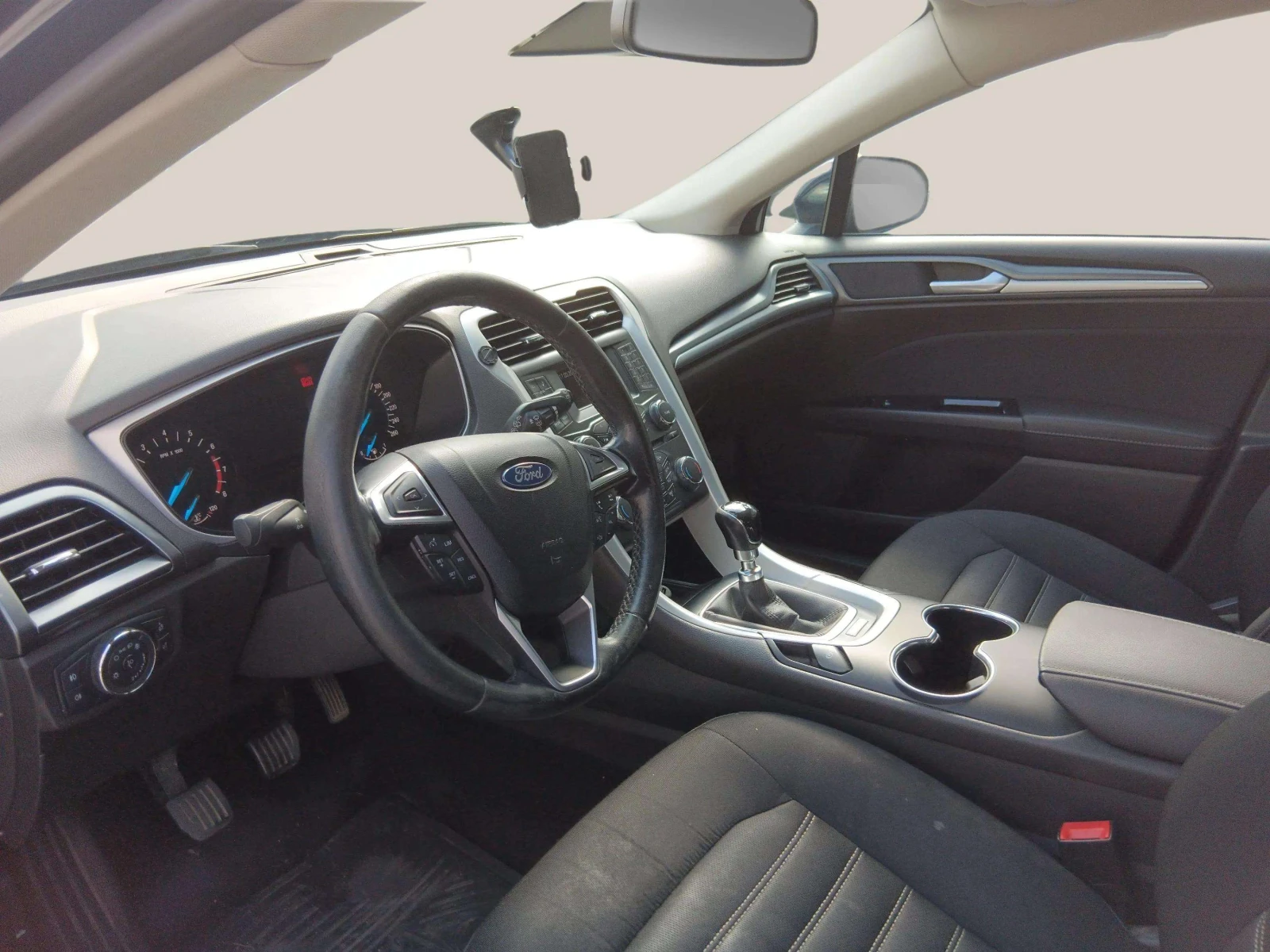 Ford Mondeo 1.5 EcoBoost - изображение 9