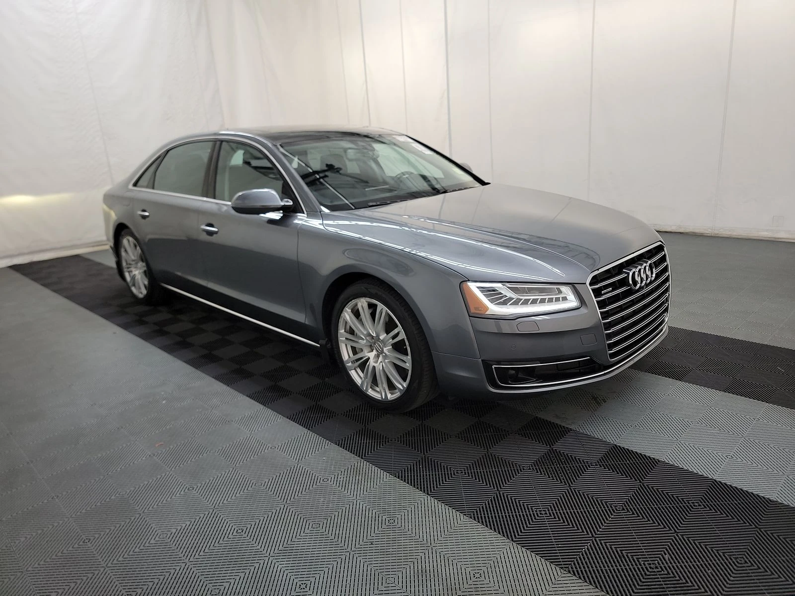Audi A8 L* TDI* MATRIX* DISTRONIK* HEADUP* PANO* ОБДУХ* BO - изображение 3