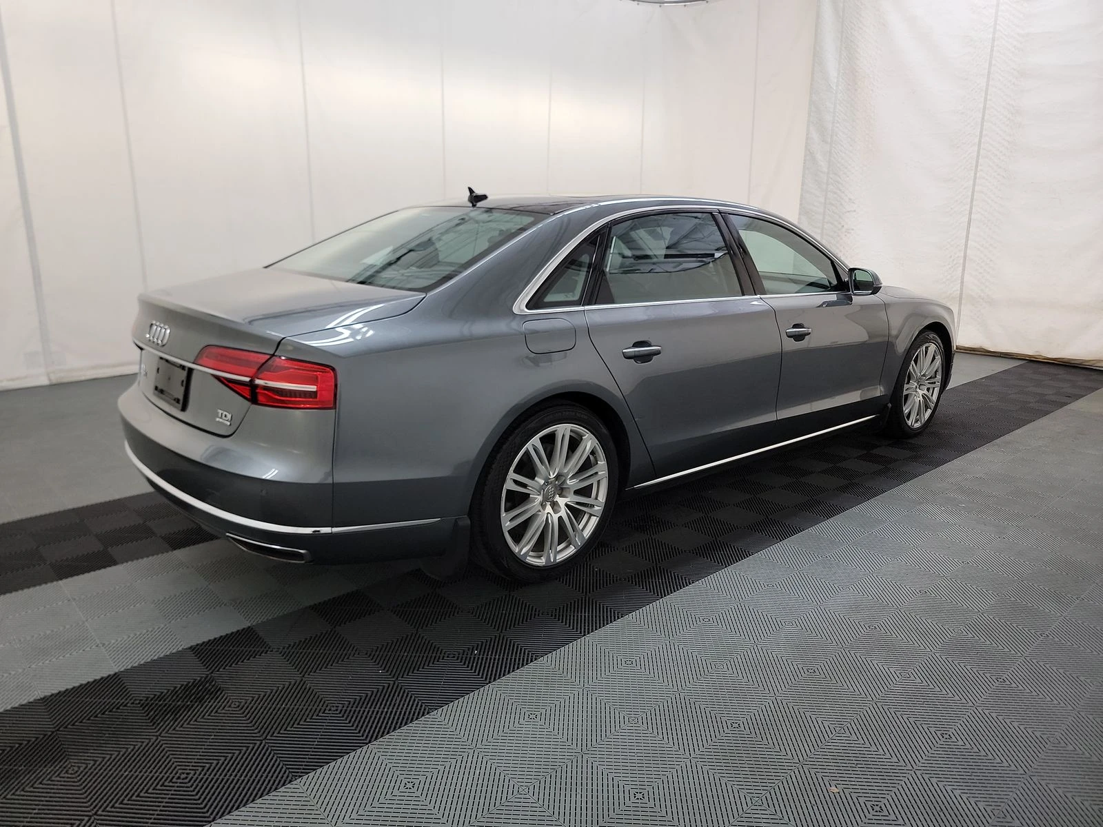 Audi A8 L* TDI* MATRIX* DISTRONIK* HEADUP* PANO* ОБДУХ* BO - изображение 6