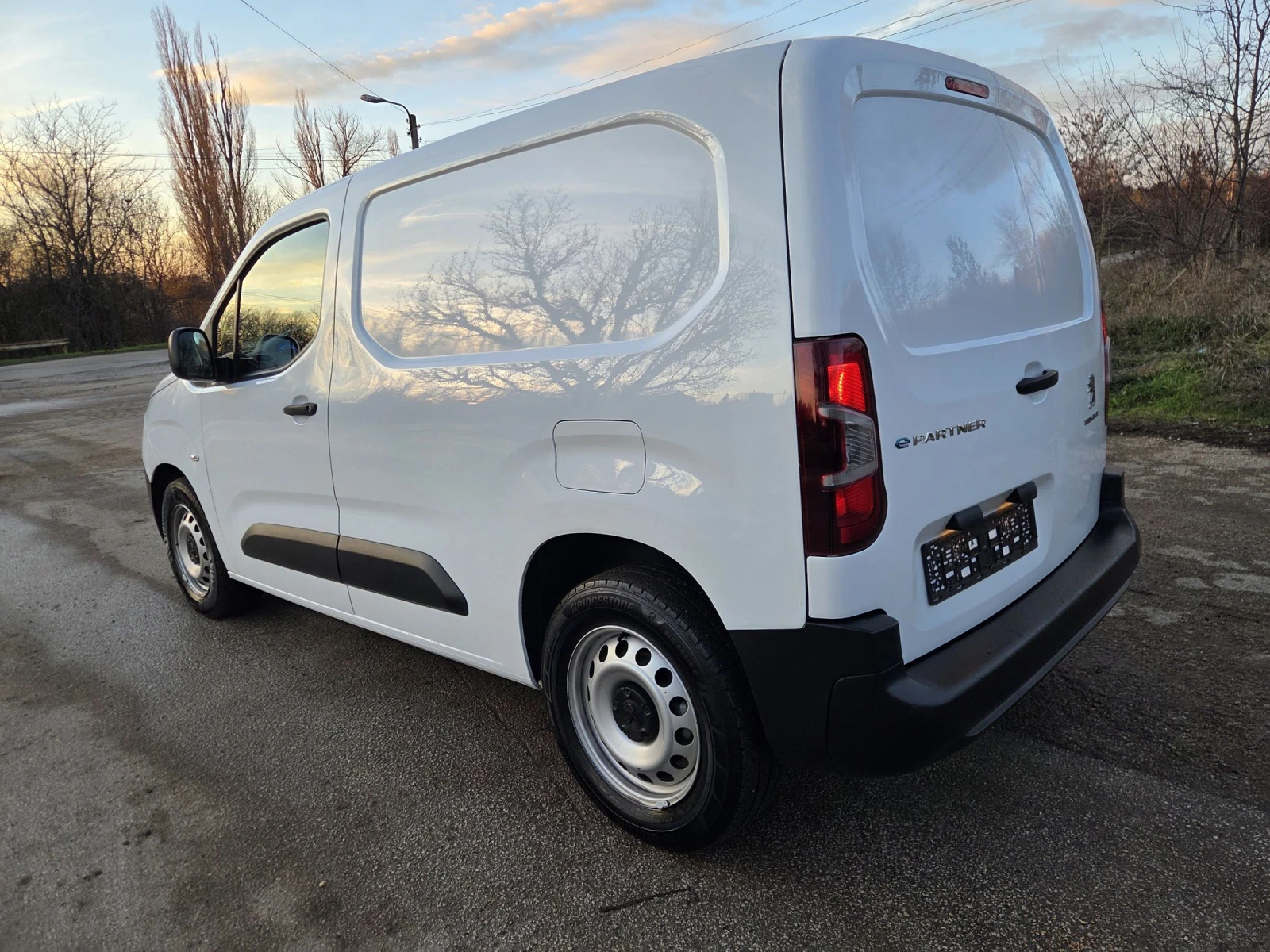 Peugeot Partner 50kWh - изображение 9