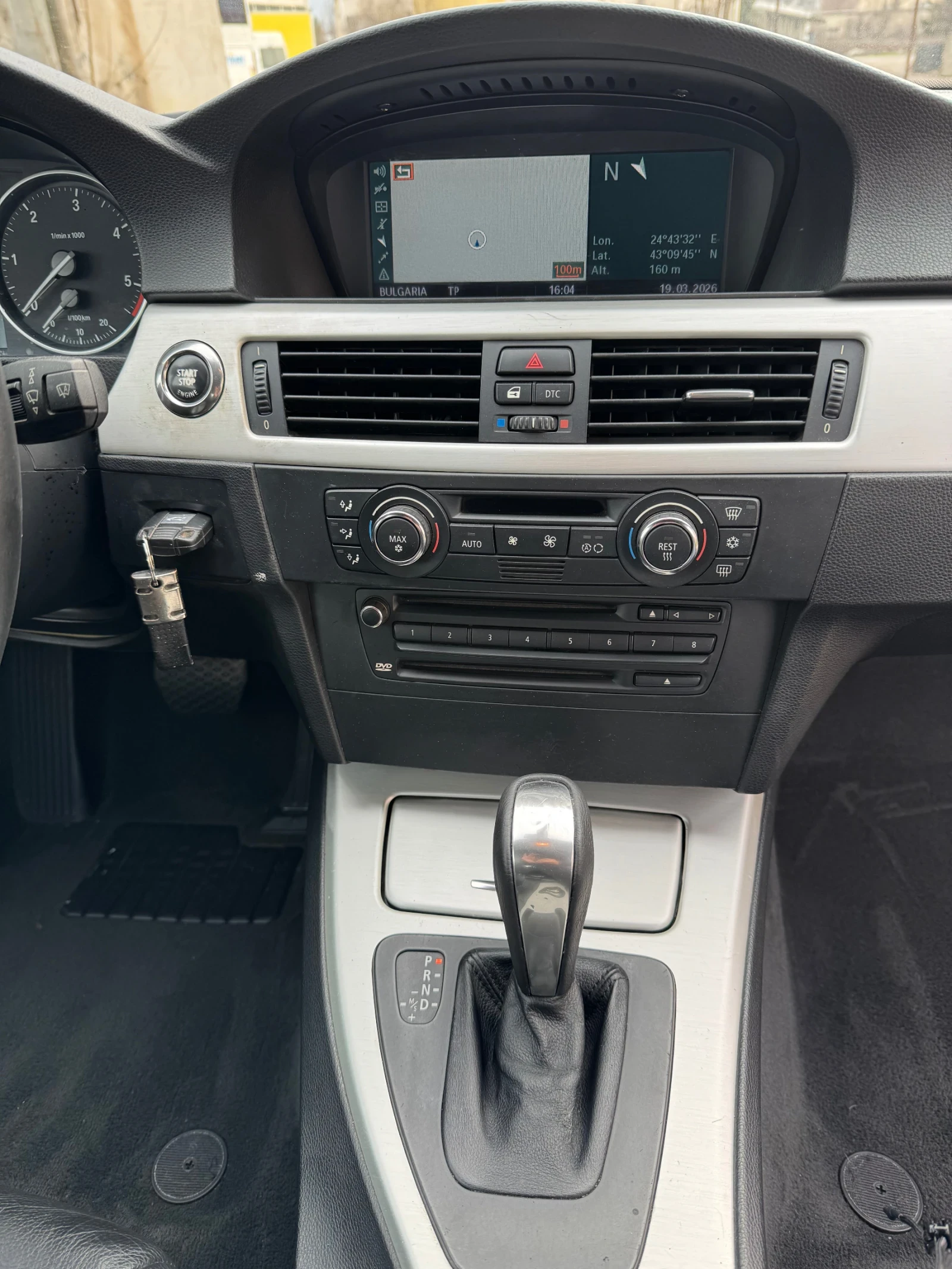 BMW 330 3.0D N57 231кс, снимка 9 - Автомобили и джипове - 53910465