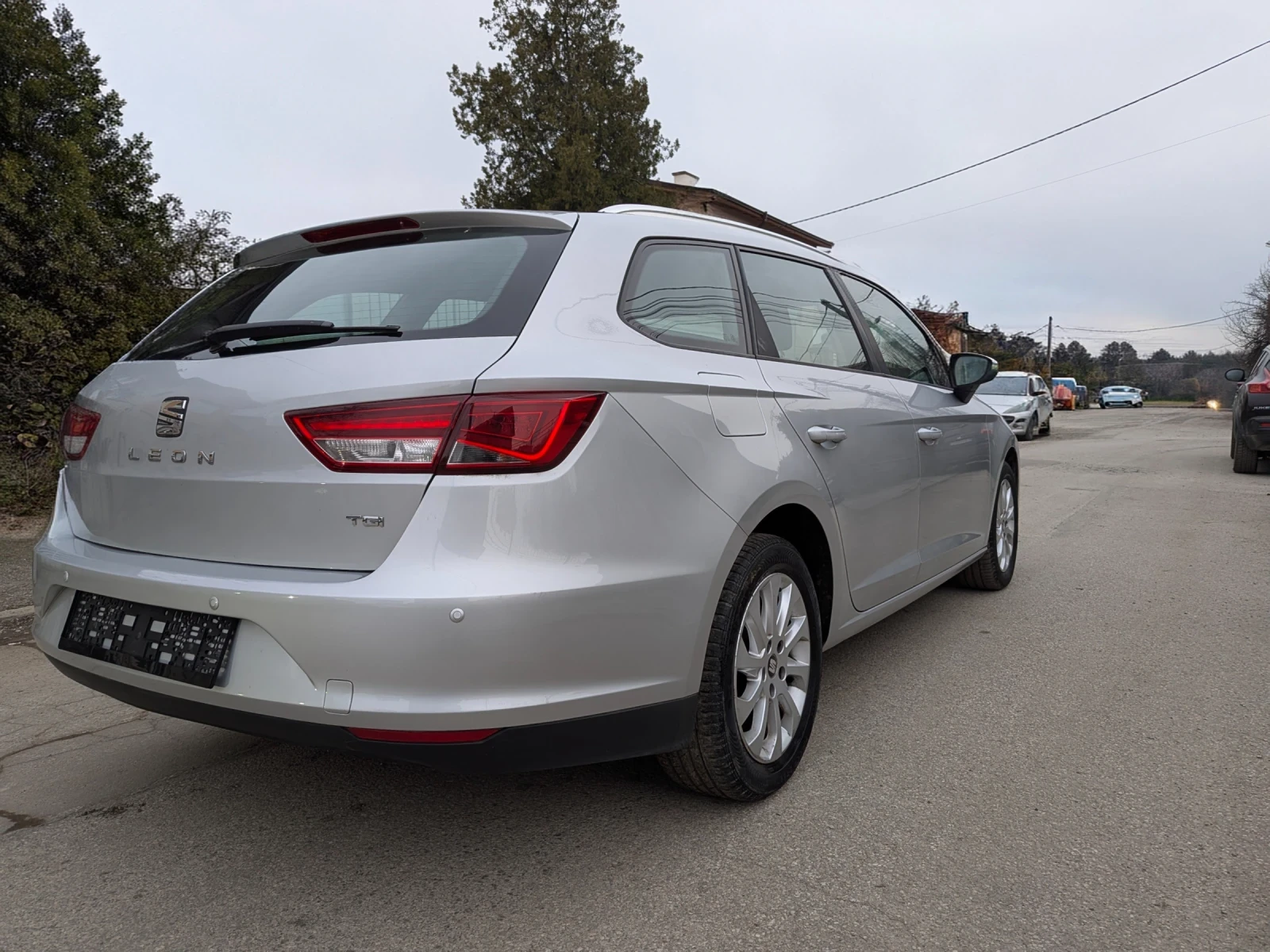 Seat Leon * ФАБРИЧЕН МЕТАН* LED* MATRIX* КАТО НОВА* , снимка 7 - Автомобили и джипове - 53953433