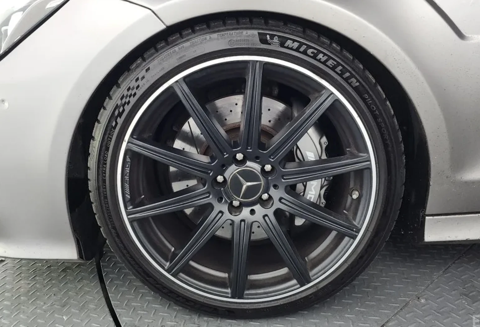 Mercedes-Benz CLS 63 AMG 4MATIC* 360* Подгрев* Обдухване* Кейлес* МАСАЖИ* П, снимка 5 - Автомобили и джипове - 54021385