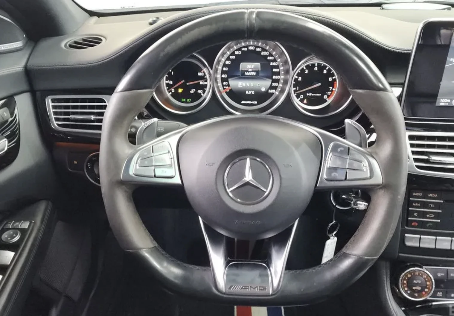 Mercedes-Benz CLS 63 AMG 4MATIC* 360* Подгрев* Обдухване* Кейлес* МАСАЖИ* П, снимка 13 - Автомобили и джипове - 54021385