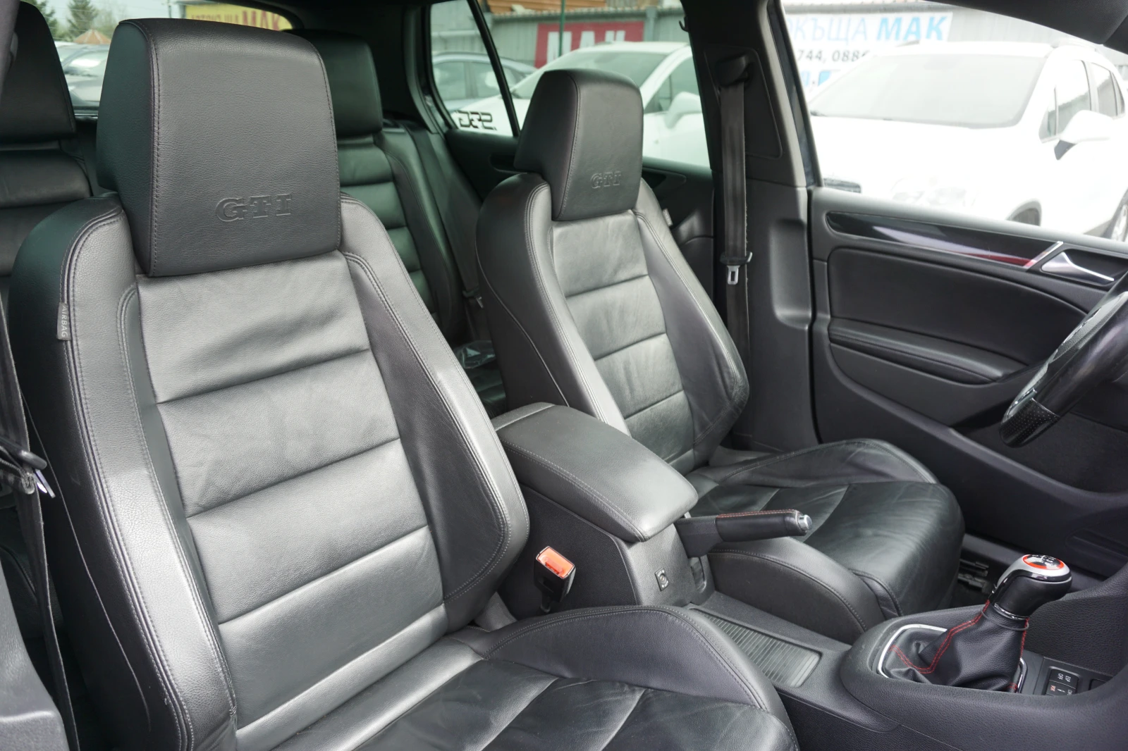 VW Golf 2.0 GTI/Обслужена/Нави/Ксенон/Кожа, снимка 10 - Автомобили и джипове - 54223468