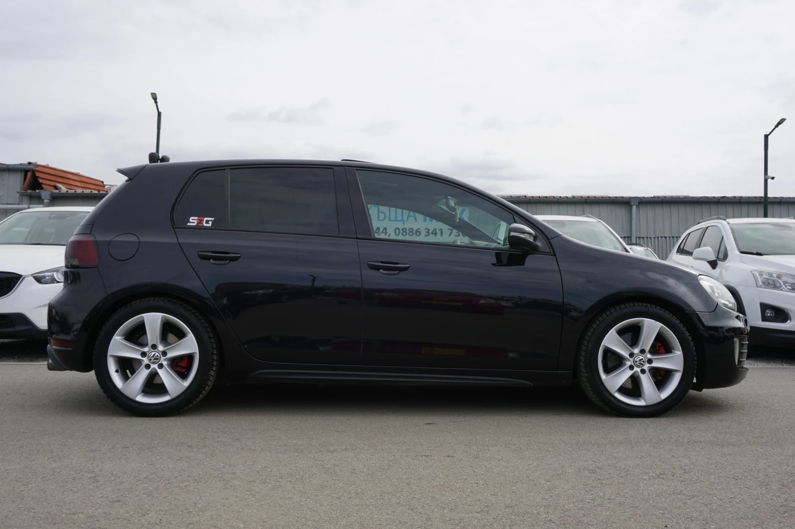 VW Golf 2.0 GTI/Обслужена/Нави/Ксенон/Кожа, снимка 8 - Автомобили и джипове - 54223468