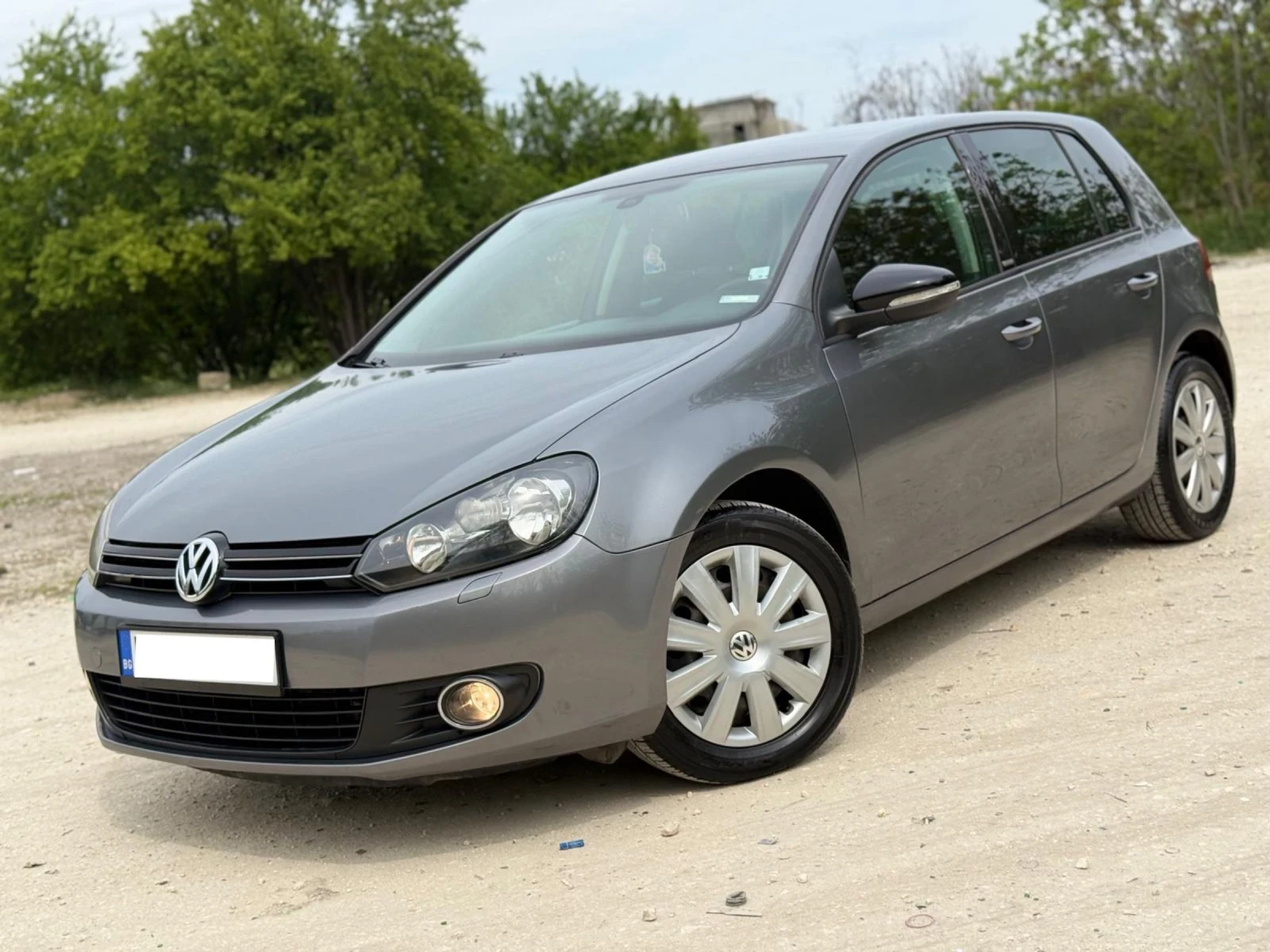 VW Golf 6* TDI* АВТОМАТИК* STYLE* ДВА КОМП. ГУМИ/ОБСЛУЖЕН , снимка 4 - Автомобили и джипове - 54356111