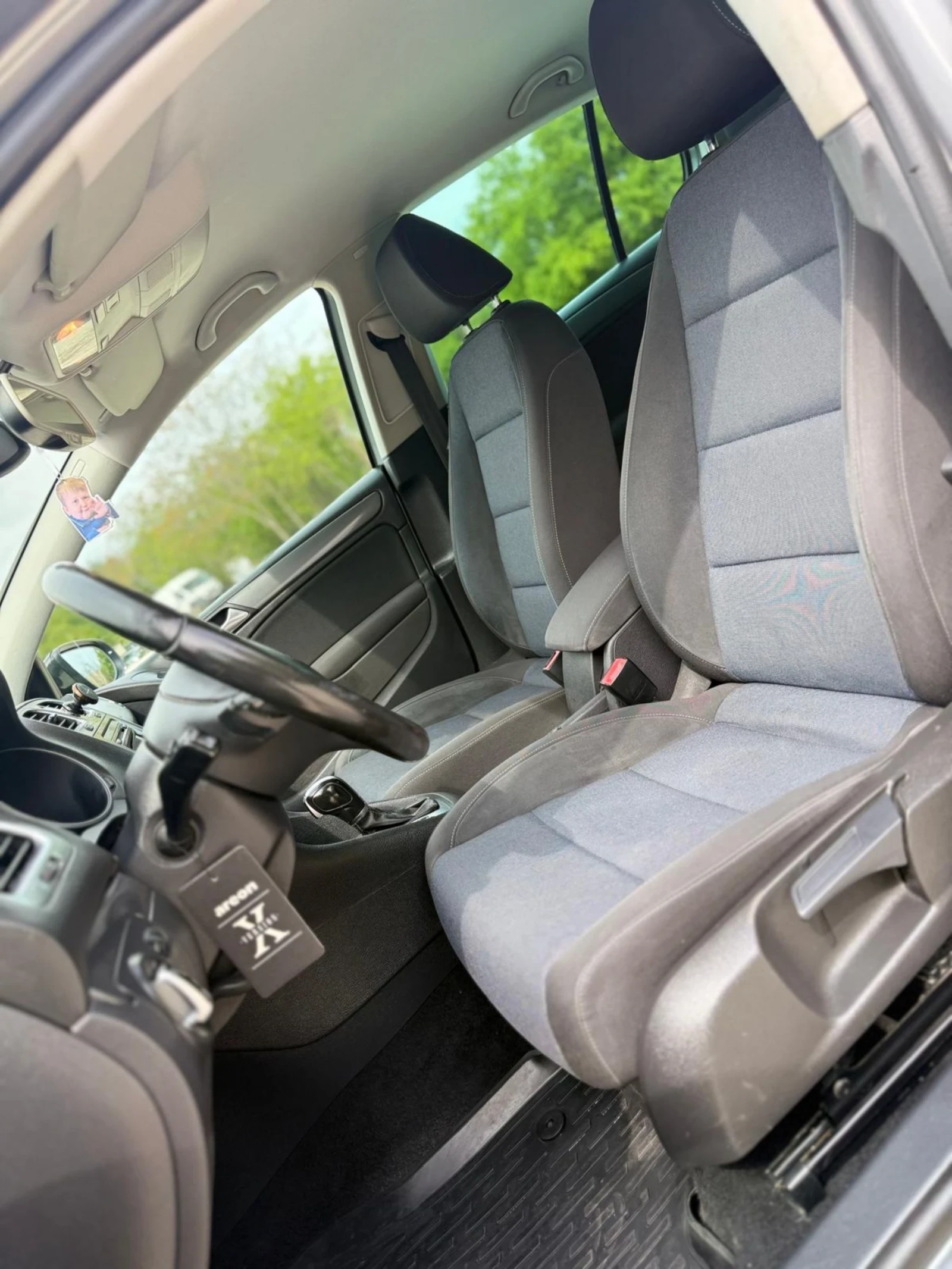 VW Golf 6* TDI* АВТОМАТИК* STYLE* ДВА КОМП. ГУМИ/ОБСЛУЖЕН , снимка 15 - Автомобили и джипове - 54356111