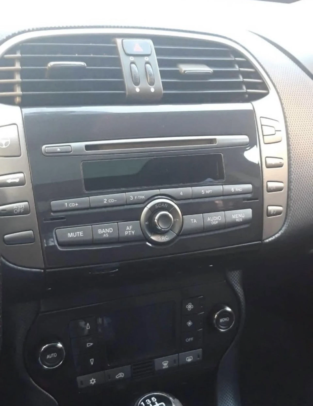 Fiat Bravo 1.9MJET, снимка 4 - Автомобили и джипове - 54357961