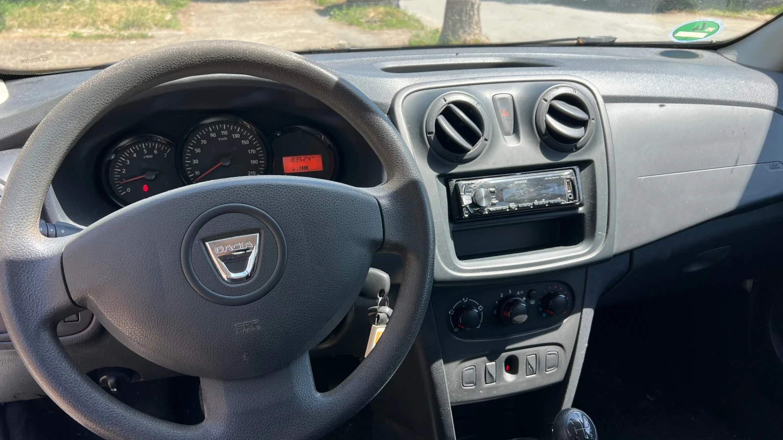 Dacia Sandero, снимка 8 - Автомобили и джипове - 54440163