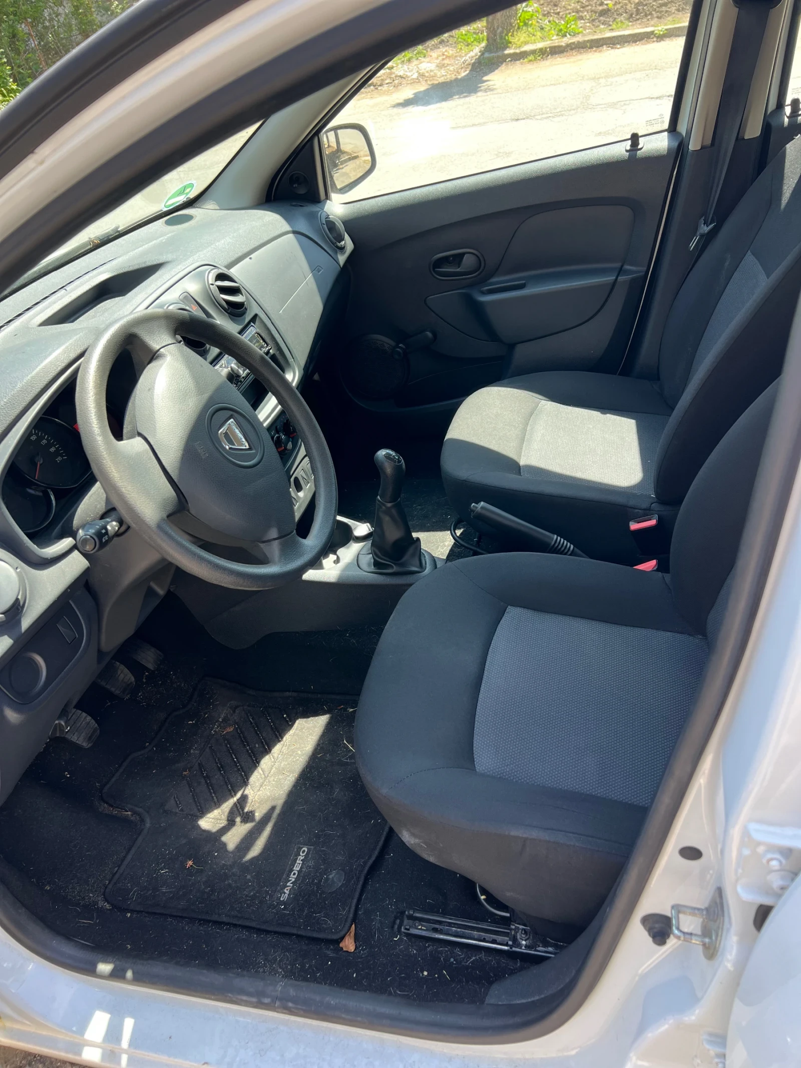 Dacia Sandero, снимка 6 - Автомобили и джипове - 54440163