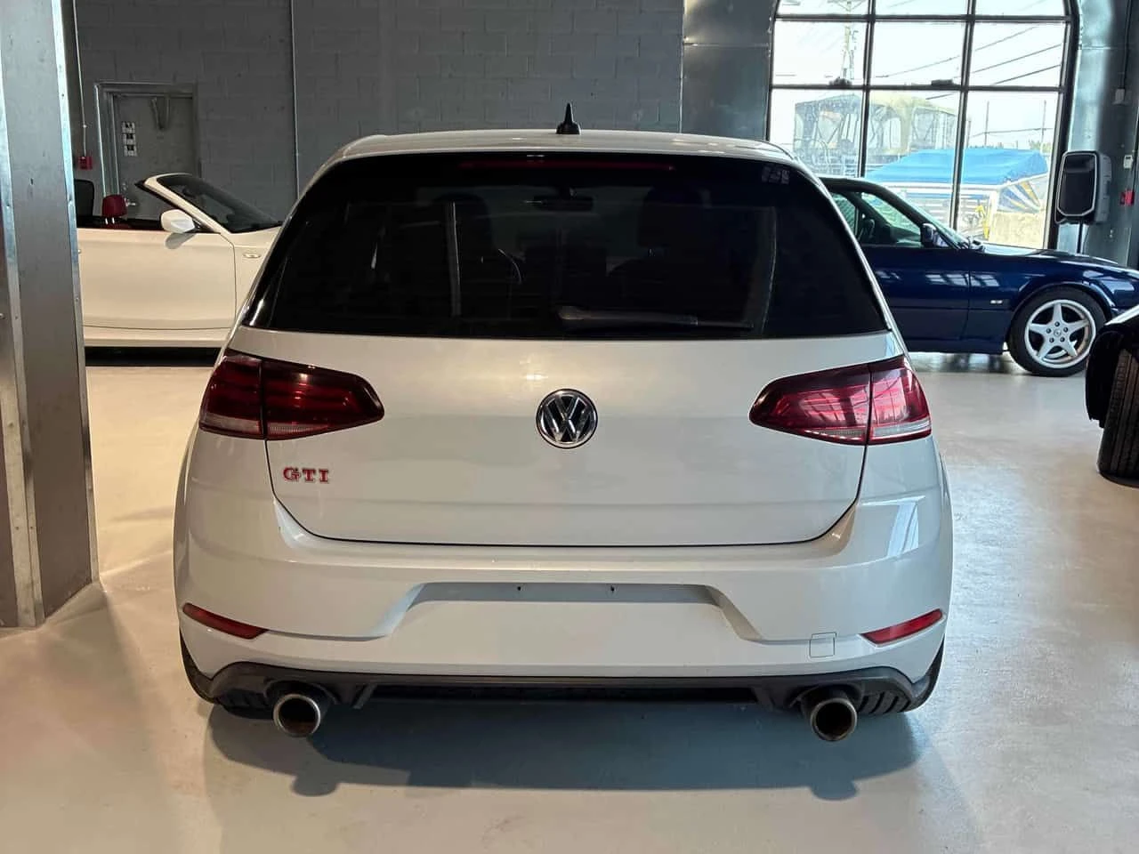 VW Golf * Manual * CARFAX * ЦЕНА ДО БГ, снимка 4 - Автомобили и джипове - 55075747