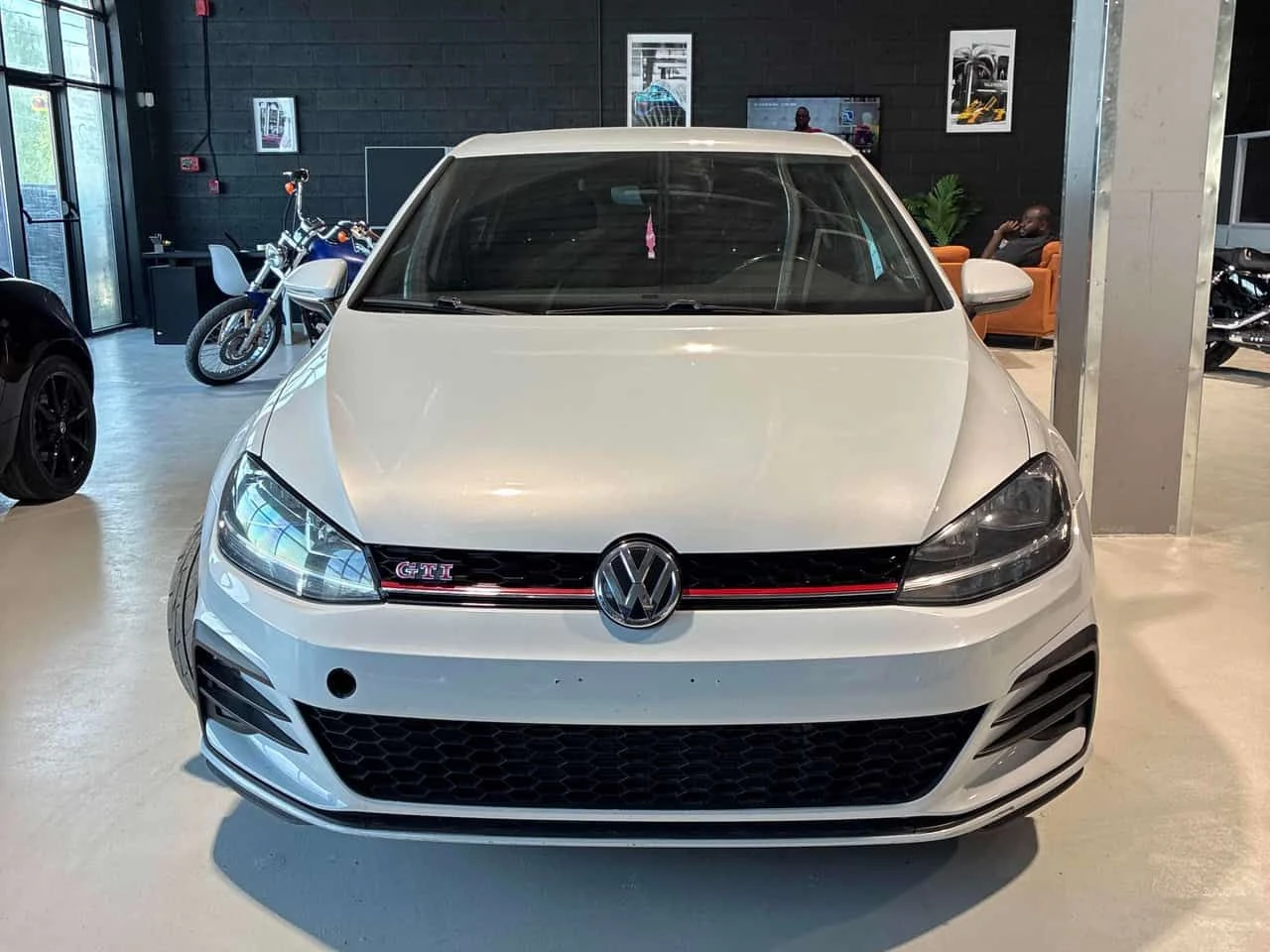 VW Golf * Manual * CARFAX * ЦЕНА ДО БГ, снимка 2 - Автомобили и джипове - 55075747