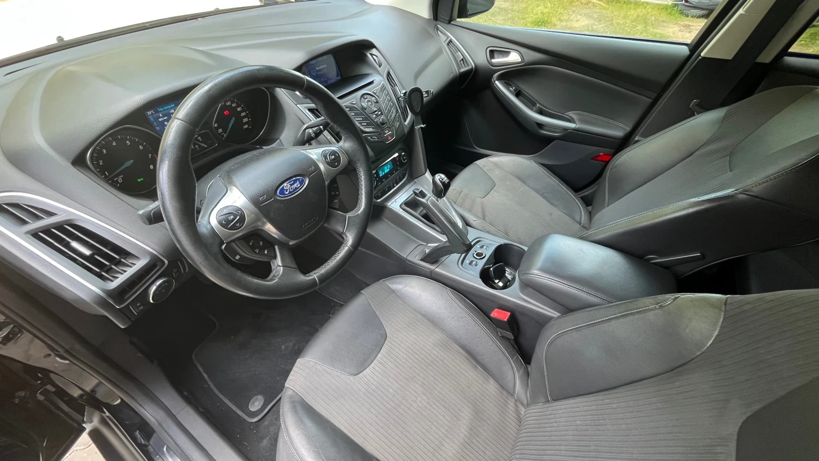 Ford Focus 1.6 turbo Titanium, снимка 10 - Автомобили и джипове - 55250359