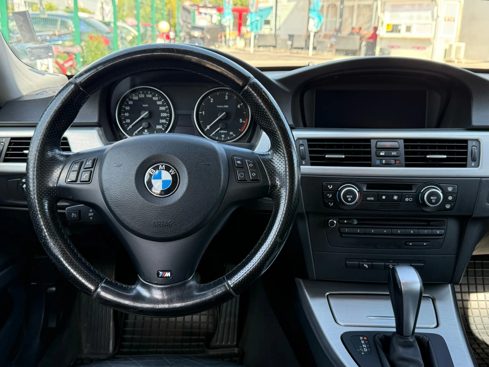 BMW 330 d xDrive, снимка 5 - Автомобили и джипове - 55366331