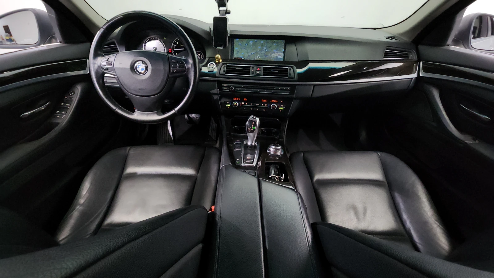 BMW 520 D, снимка 9 - Автомобили и джипове - 55404621