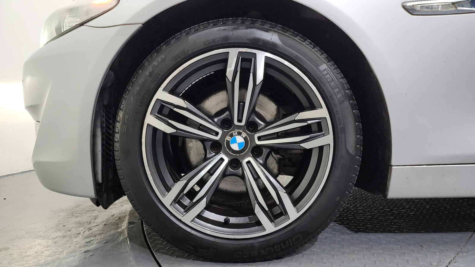 BMW 520 D, снимка 5 - Автомобили и джипове - 55404621