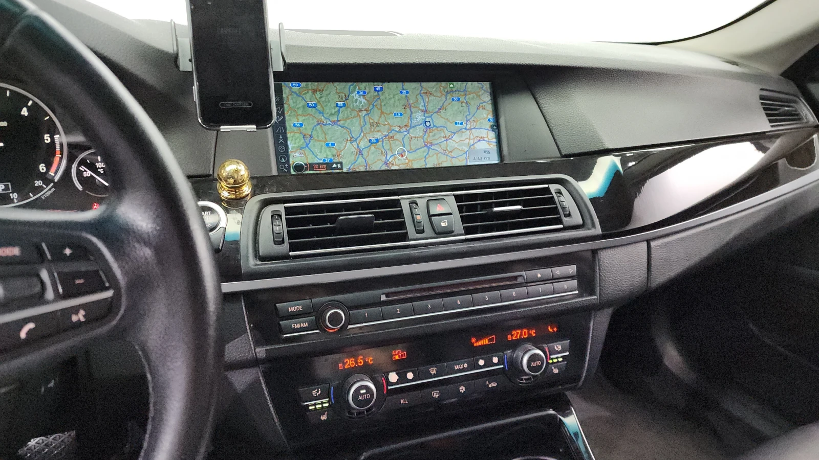 BMW 520 D, снимка 12 - Автомобили и джипове - 55404621