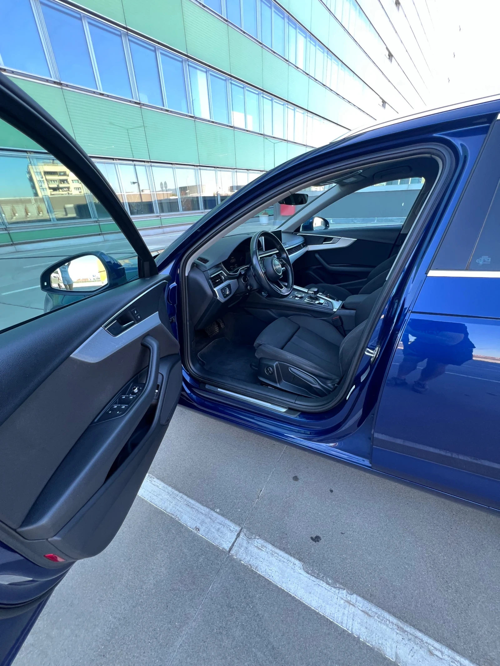 Audi A4 2.0 TDI S-tronic Avant, снимка 4 - Автомобили и джипове - 55680294
