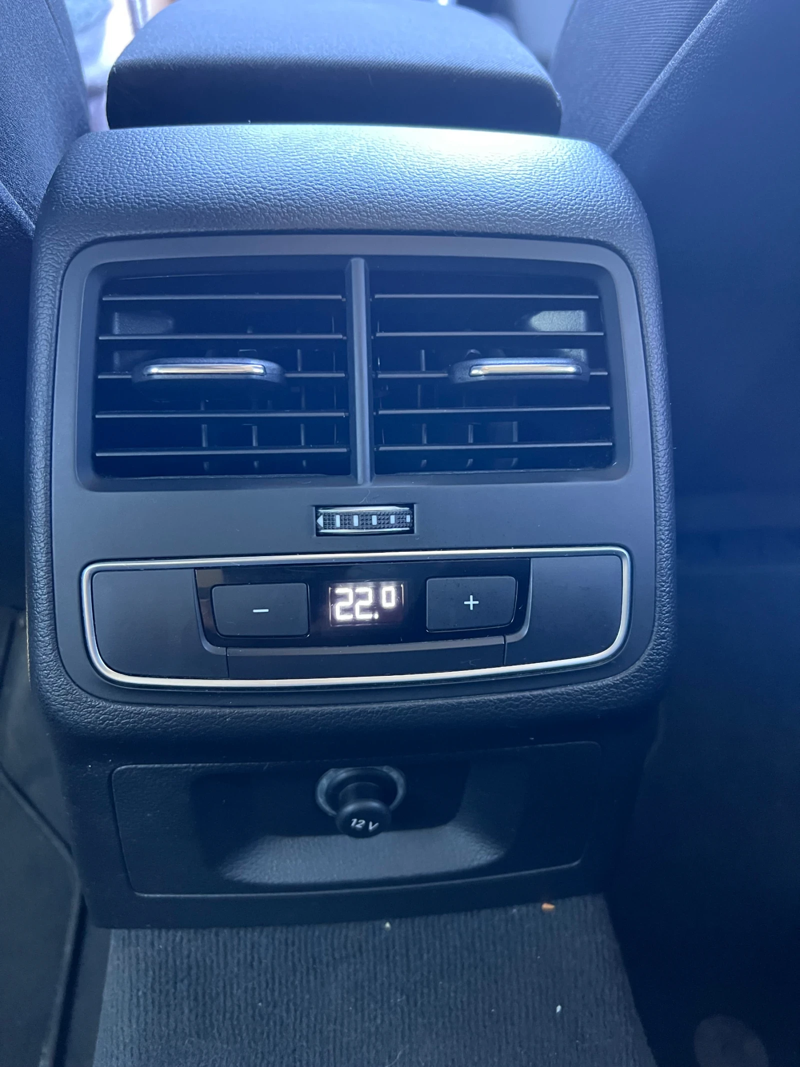 Audi A4 2.0 TDI S-tronic Avant, снимка 11 - Автомобили и джипове - 55680294