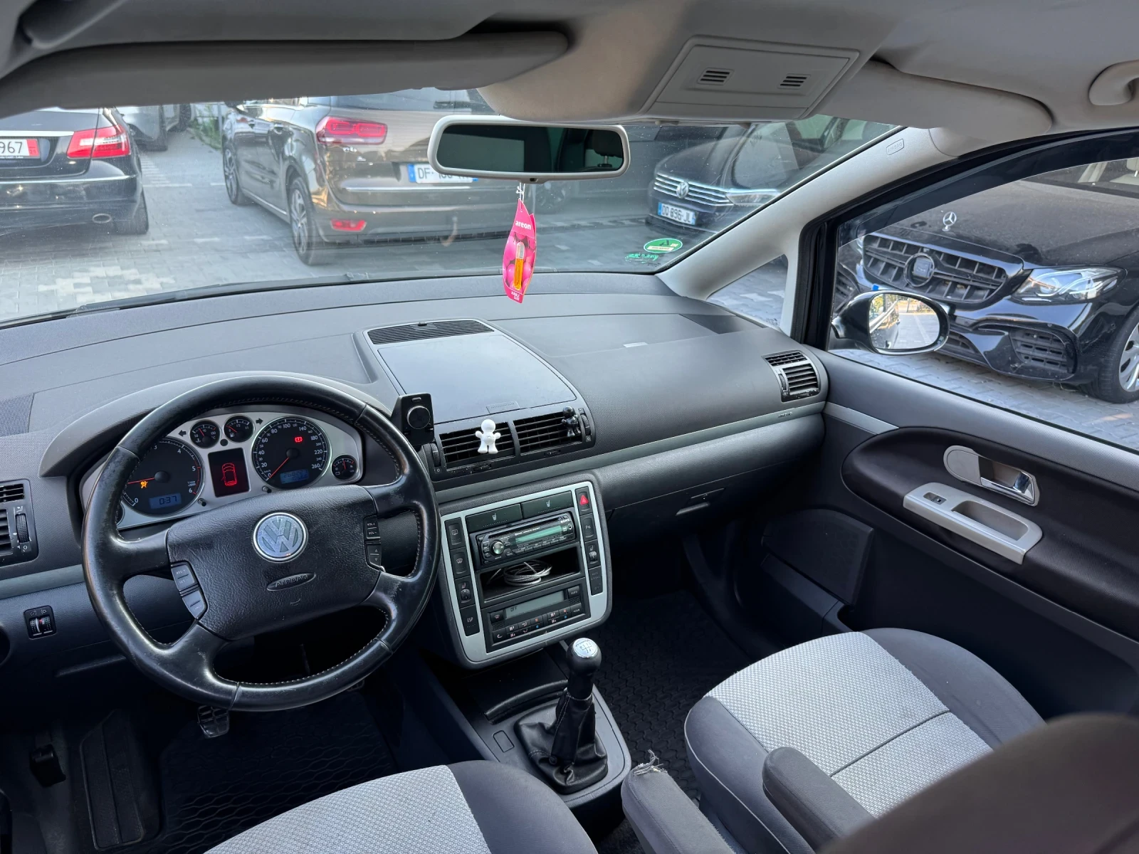 VW Sharan 2.0TDI 140k.c , снимка 11 - Автомобили и джипове - 55777558