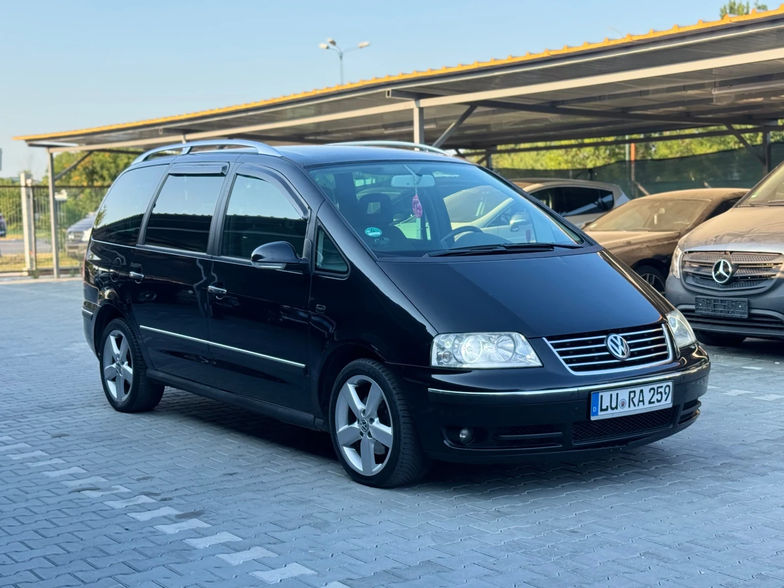 VW Sharan 2.0TDI 140k.c , снимка 4 - Автомобили и джипове - 55777558