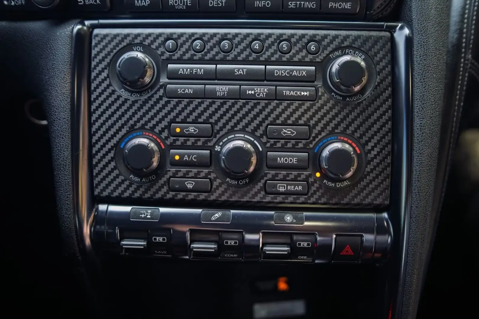 Nissan Gt-r AWD Black Edition * ПОДГРЕВ * BOSE, снимка 10 - Автомобили и джипове - 56196592