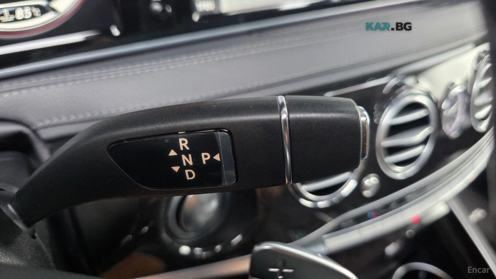 Mercedes-Benz S 63 AMG 4MATIC* HUD* 360* МАСАЖИ* ОБДУХ* НАВИ* ПАНО, снимка 7 - Автомобили и джипове - 56223474