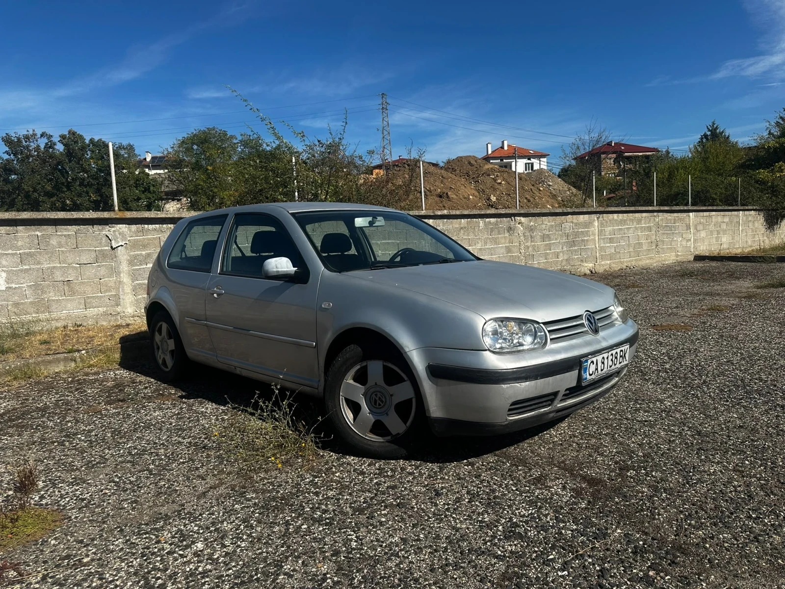 VW Golf 1.6i/101к.с, снимка 3 - Автомобили и джипове - 56449570