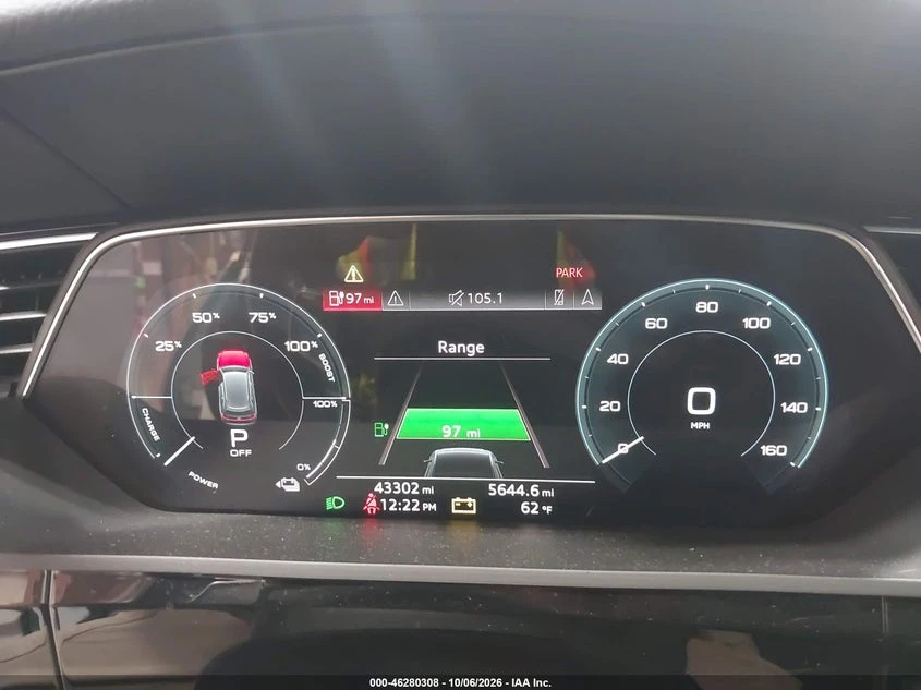 Audi E-Tron Premium Plus, снимка 7 - Автомобили и джипове - 56618841