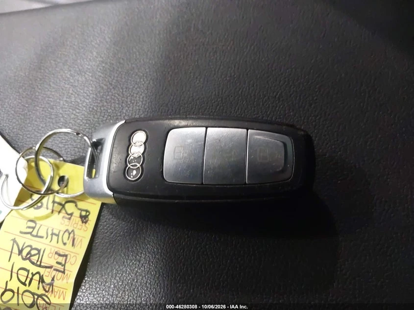 Audi E-Tron Premium Plus, снимка 11 - Автомобили и джипове - 56618841