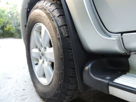 Toyota Hilux 3.0 D4D AUTO от България/гаражен, снимка 16