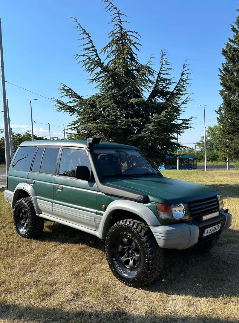 Mitsubishi Pajero SuperSelect, снимка 1 - Автомобили и джипове - 46905638