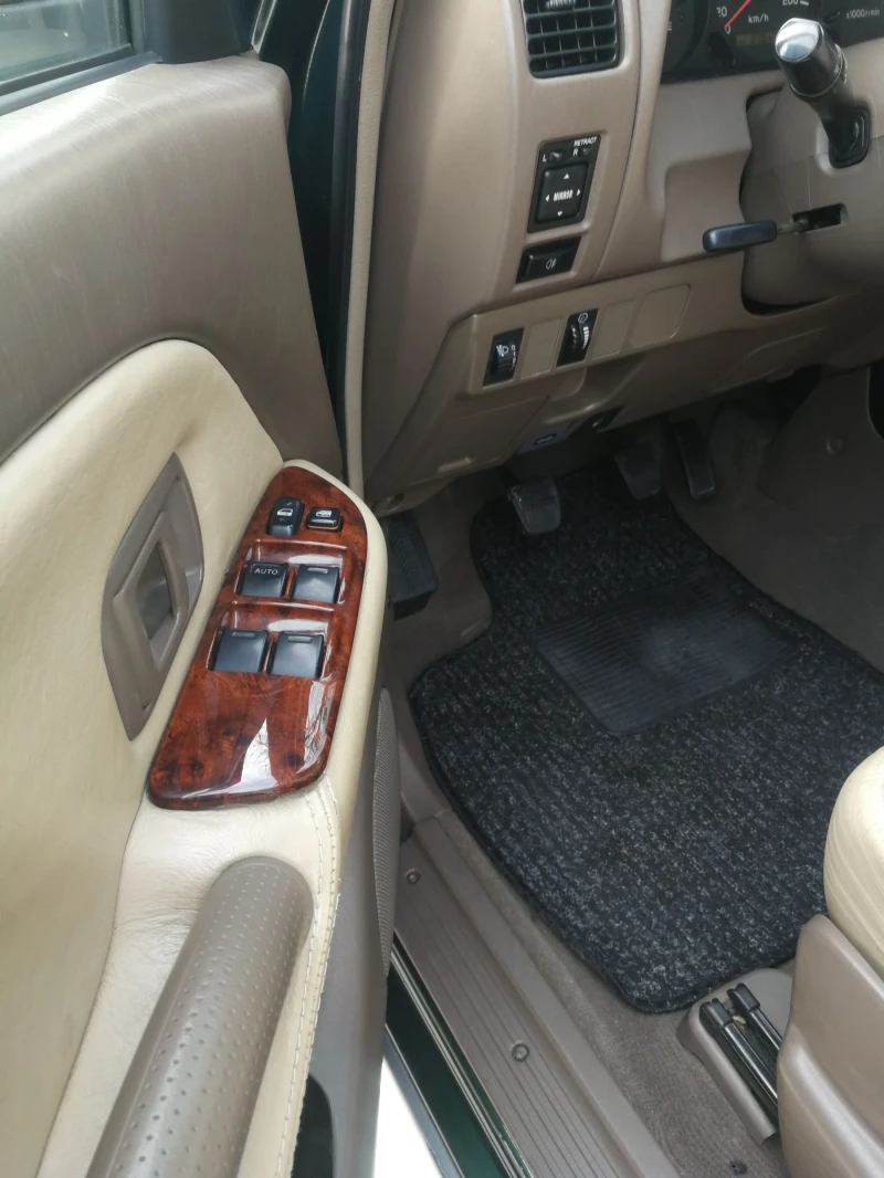 Toyota Land cruiser 3.4i, снимка 10 - Автомобили и джипове - 48214405