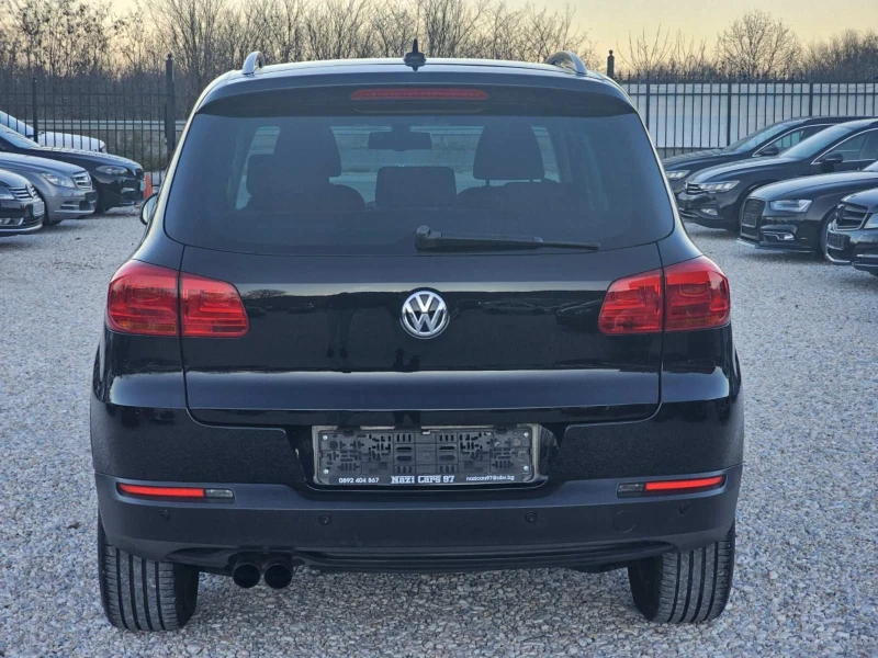 VW Tiguan 2.0/HIGHLINE/BLUEMOTION/NAVI/КАТО НОВ, снимка 5 - Автомобили и джипове - 48383802