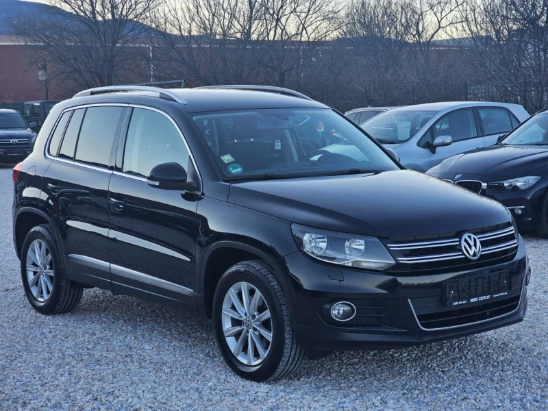 VW Tiguan 2.0/HIGHLINE/BLUEMOTION/NAVI/КАТО НОВ, снимка 8 - Автомобили и джипове - 48383802