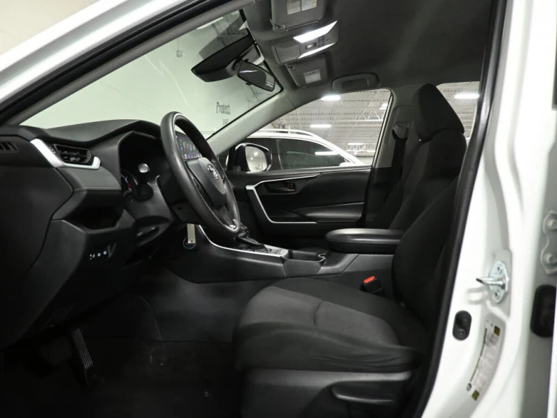 Toyota Rav4 * Toyota RAV4 LE AWD* АвтоКреди* (ЦЕНА ДО БГ), снимка 16 - Автомобили и джипове - 52980294