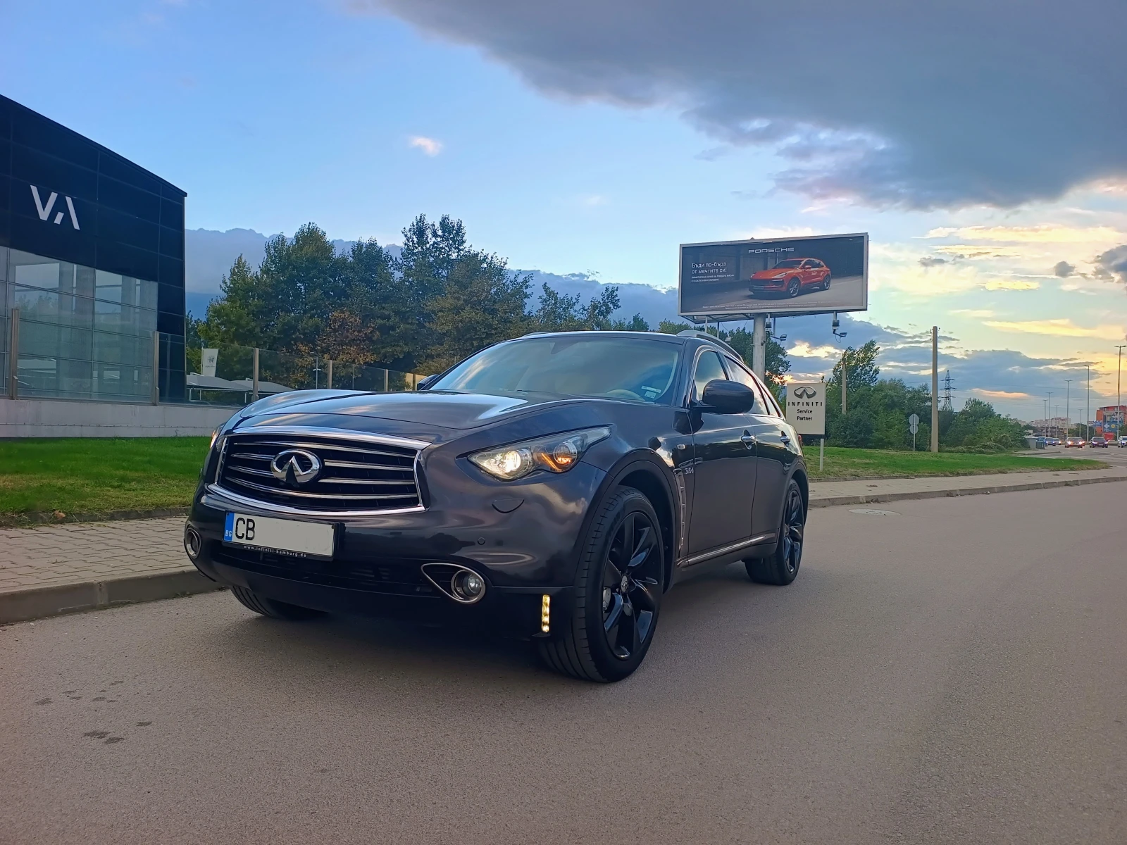 Infiniti QX70 3.0d S - изображение 2