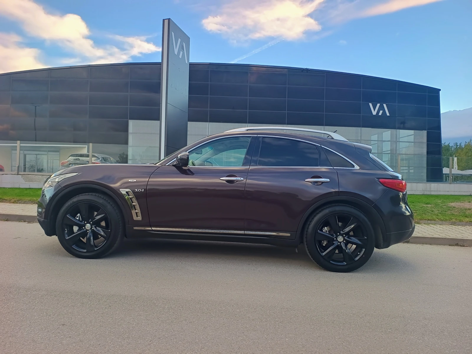 Infiniti QX70 3.0d S - изображение 4